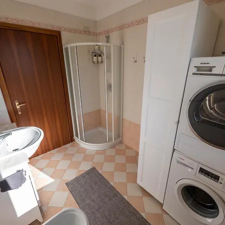 Bianco E Nero Apartment *